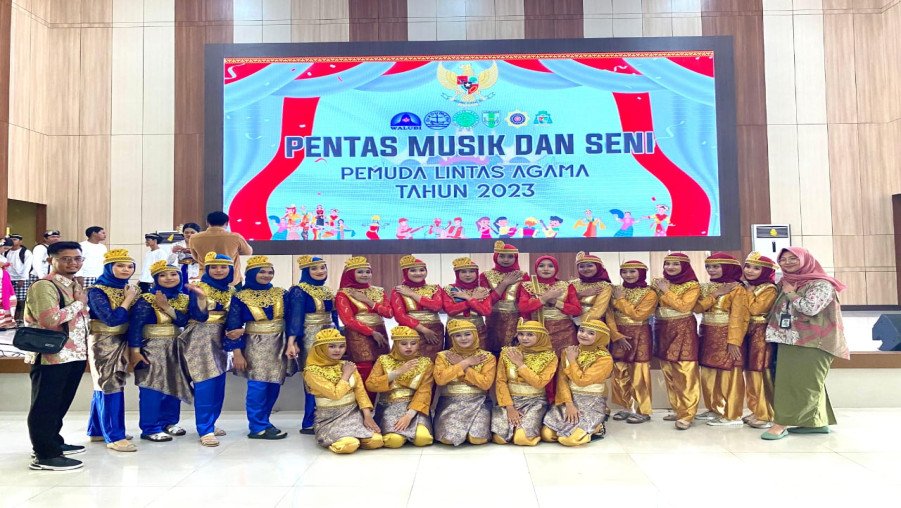 Seni Tari MAN 1 Bandarlampung Tampil Dalam Pentas Musik dan Seni Pemuda Lintas Agama