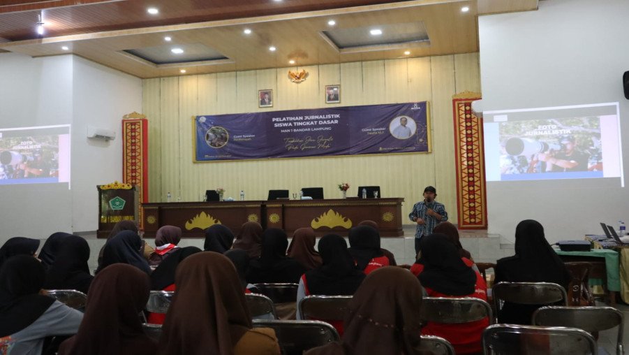 Ekstrakurikuler Jurnalistik MAN 1 Bandarlampung Gelar Pelatihan Jurnalistik Tingkat Dasar