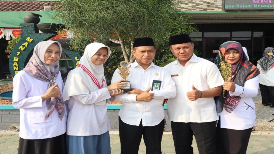 Siswi MAN 1 Bandarlampung Raih Medali Emas dalam Liga Student Competition