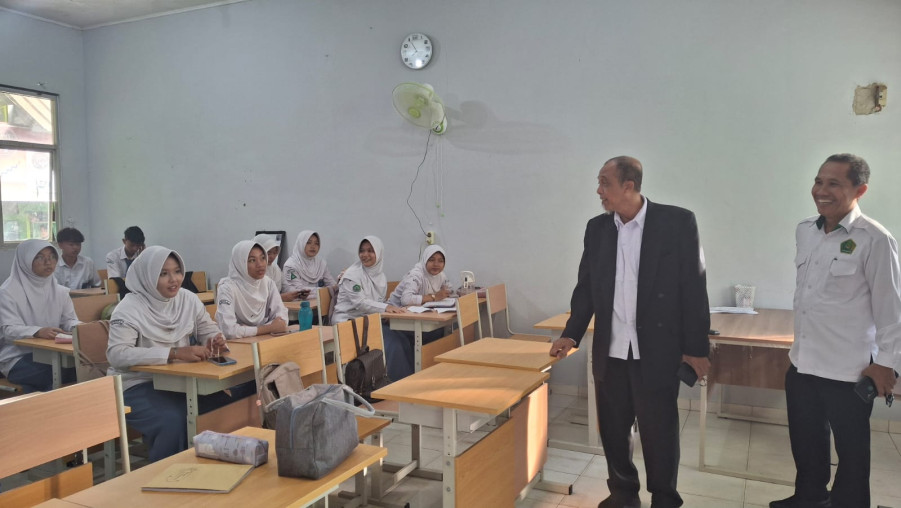 Pengawas Madrasah Lakukan Monitoring di MAN 1 Bandar Lampung