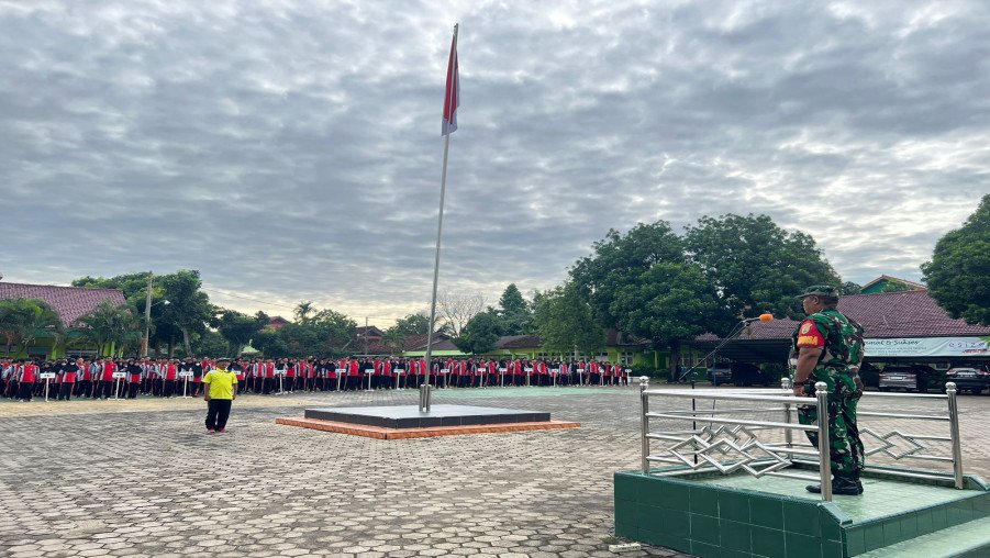 Apel Pagi Awali Pelaksanaan Hari Kedua KPKS MAN 1 Bandar Lampung