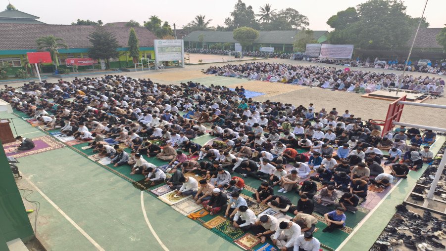 MAN 1 Bandar Lampung Gelar Salat Istisqa' Bersama Masyarakat