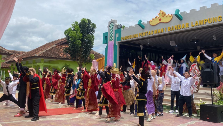 FLOURAFIENT: Festival of Language, Oratory, and Artistic Innovation