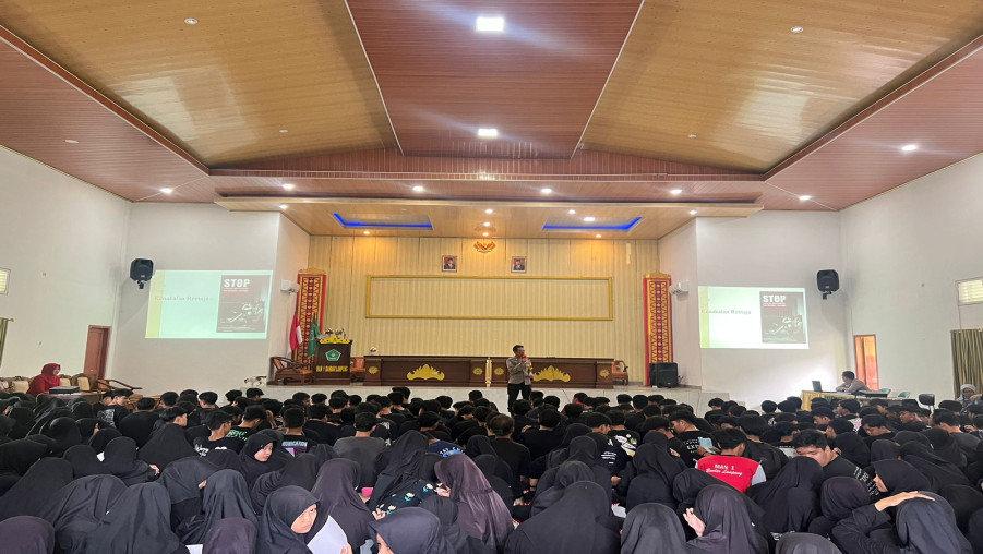 Siswa-Siswi MAN 1 Bandar Lampung Ikuti Penguatan Karakter Siswa