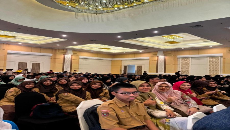 Siswa-Siswi MAN 1 Bandarlampung Hadiri Talkshow CBP Rupiah