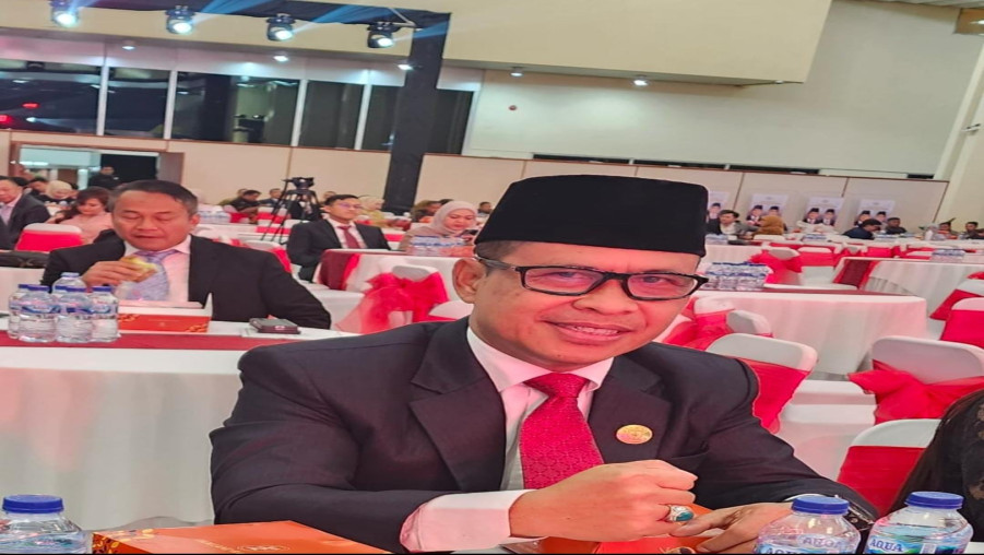 Momen Kepala MAN 1 Bandarlampung Hadiri Pelantikan Presiden RI ke-8
