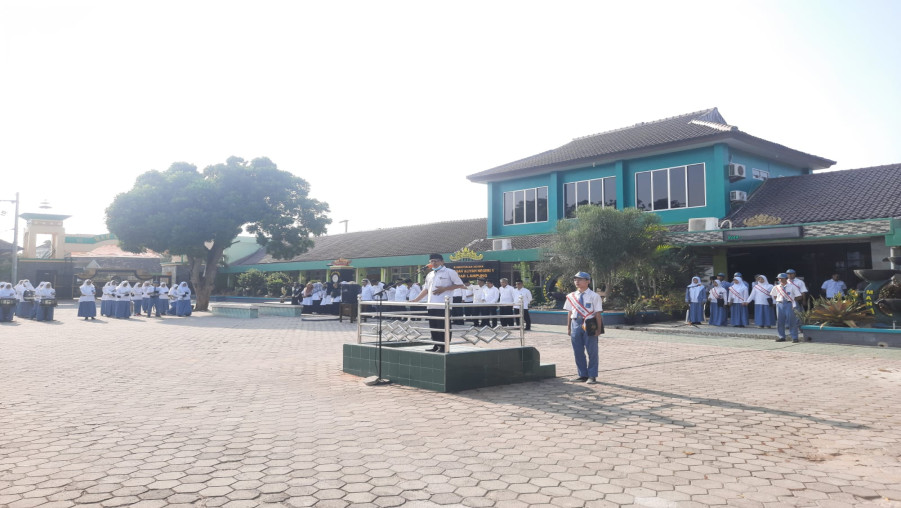 Pesan Pembina Upacara Bendera MAN 1 Bandarlampung