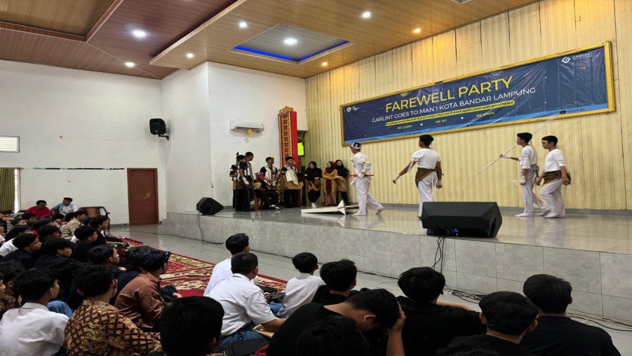Farewell Party Garlint : Kelas X Unggul MAN 1 Bandarlampung Unjuk Kebolehan