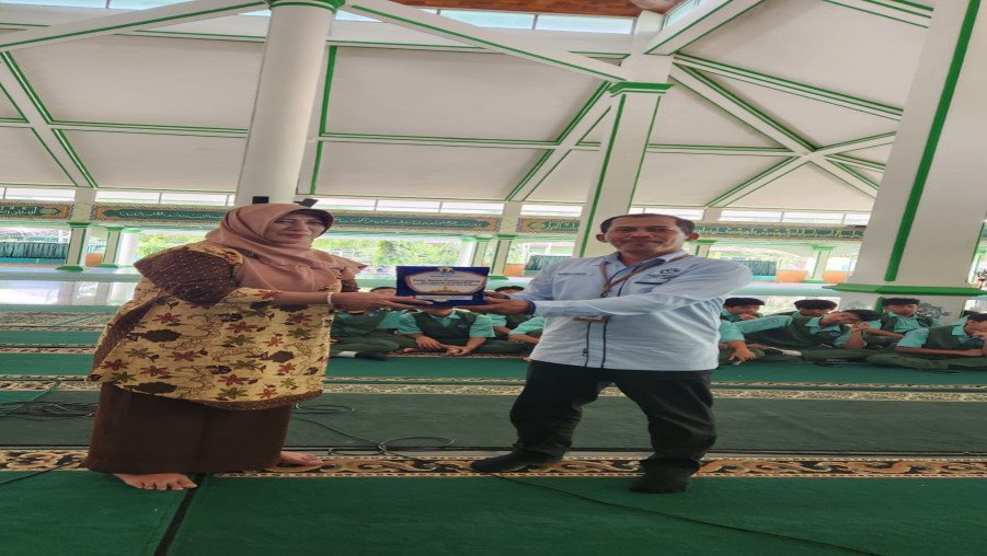 Kantor Bahasa Provinsi Lampung Kunjungi MAN 1 Bandarlampung