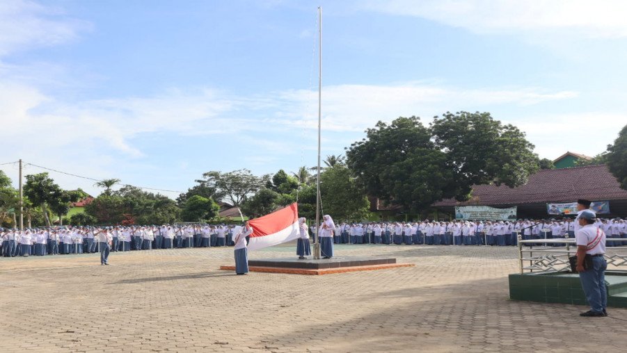 Upacara Bendera Hari Senin, Ini Pesan Wakamad Kesiswaan MAN 1 Bandar Lampung