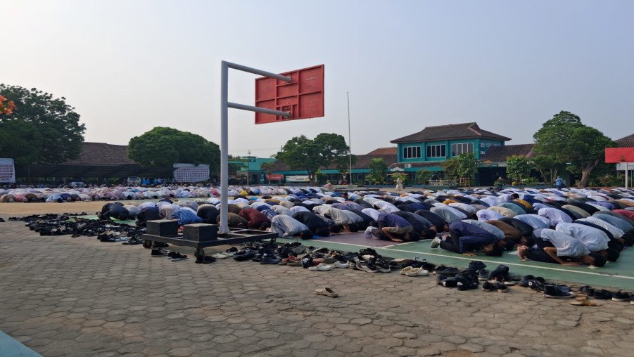 MAN 1 Bandar Lampung Laksanakan Shalat Istisqa dan Doa Bersama