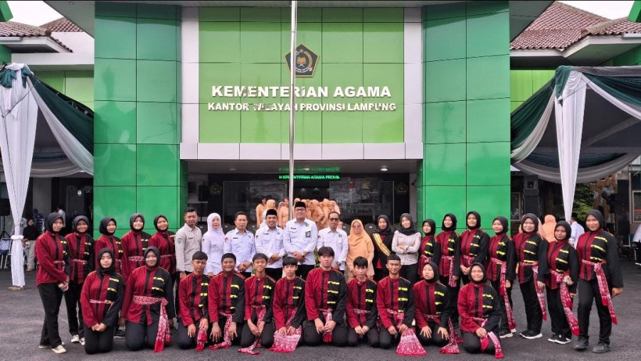 Iringi Upacara HAB ke-79, Marching Band Citra Bahana Madaliansa Tampil Menawan