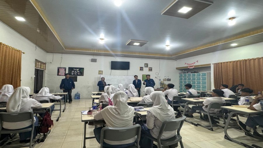 Kenalkan Kampus, Mahasiswa Unila Kunjungi MAN 1 Bandarlampung