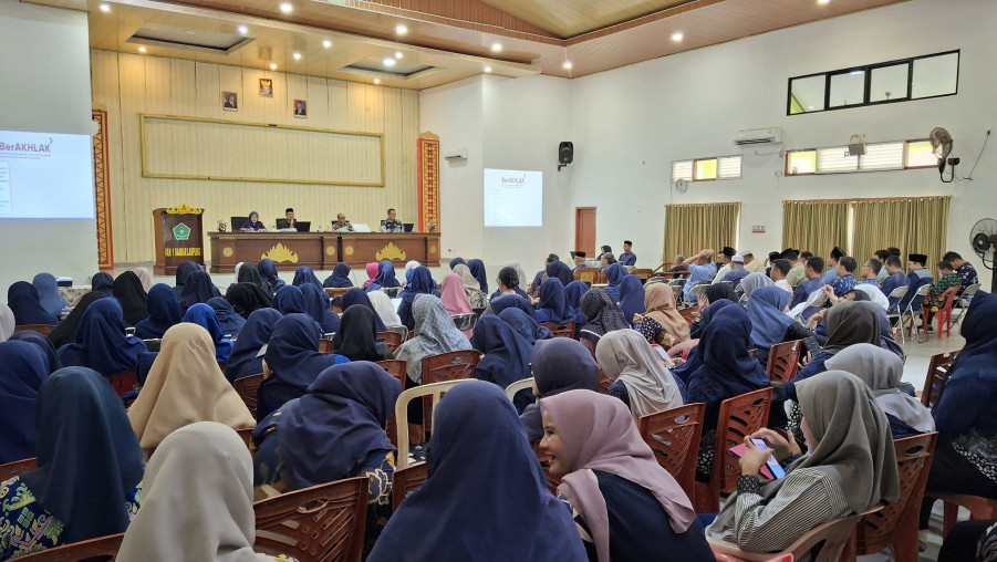 Rapat Koordinasi GTK, MAN 1 Bandar Lampung Sosialisasikan TKA dan Kurikulum Berbasis Cinta