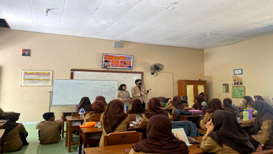 Siswa Kelas XII MAN 1 Bandar Lampung Ikuti Sosialisasi dari UGM