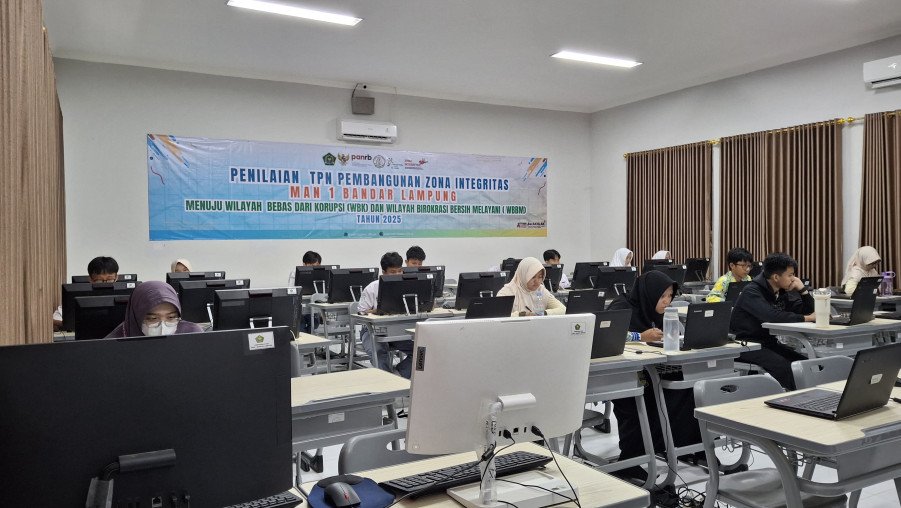 Jadi Tuan Rumah OMI 2025 Tingkat Kota,MAN 1 Bandar Lampung Kirim 18 Peserta Didik Terbaiknya