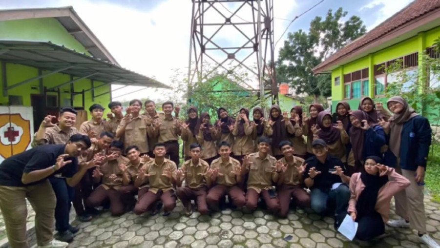 Mahasiswa IPB Sosialisasi Karir dan Jalur Masuk Universitas di MAN 1 Bandar Lampung