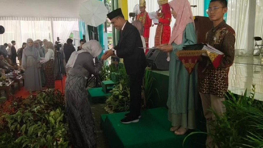 MAN 1 Bandar Lampung Gelar Pelepasan Peserta Didik Kelas XII Tahun Pelajaran 2022/2023