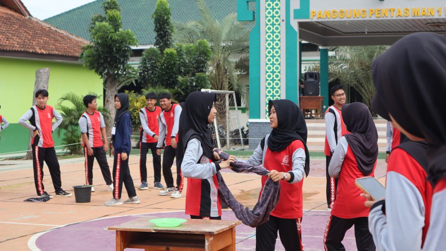 MAN 1 Bandar Lampung Meriahkan Kegiatan MARVEL