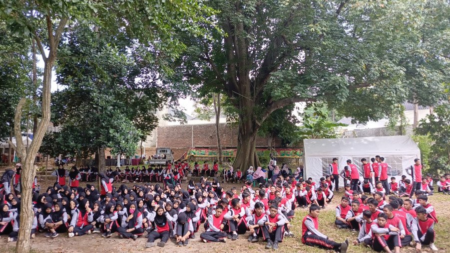 Bangun Kebersamaan Tim : Kelas X Unggul MAN 1 Bandar Lampung Ikuti Fun Outbound