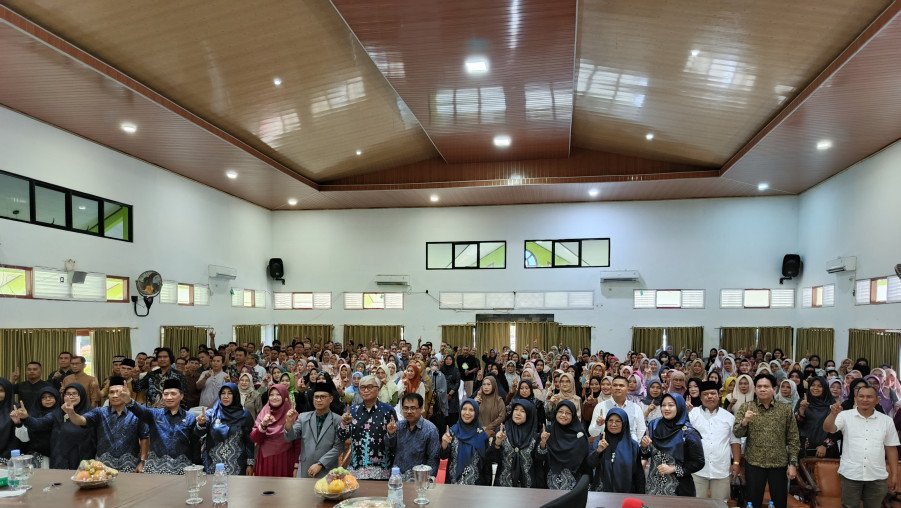 MAN 1 Bandar Lampung Gelar Program Sosialisasi Kegiatan Kelas Unggul dengan Program Pendamping “Golden Smart Parenting”