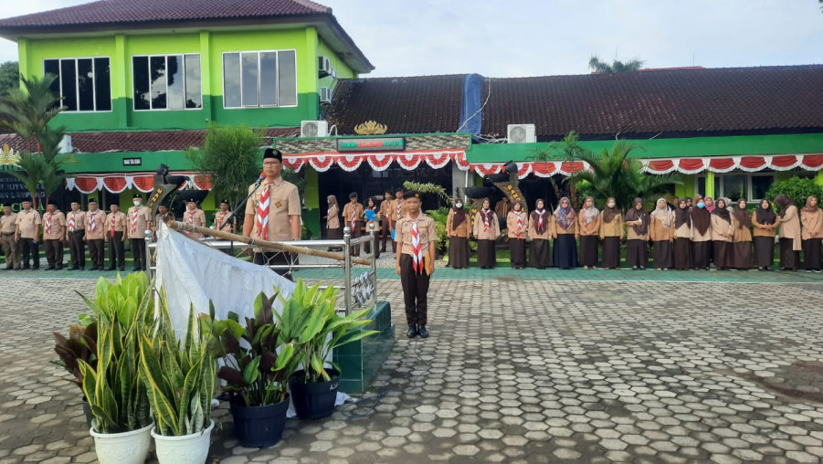 MAN 1 Bandar Lampung Gelar Upacara Peringatan Hari Pramuka