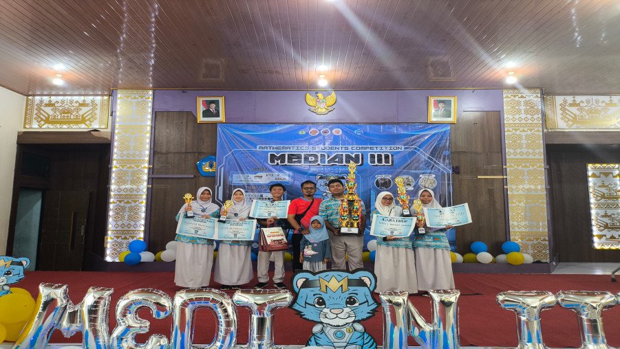 MAN 1 Bandar Lampung Raih Juara Umum di Ajang Kompetisi Matematika UNILA 2025