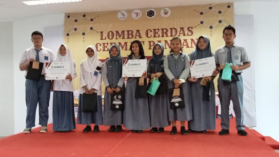 MAN 1 Bandarlampung Juara 3 Lomba Cerdas Cermat Pangan