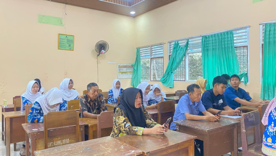 MAN 1 Bandar Lampung Laksanakan Pembagian Rapor Siswa Semester Ganjil