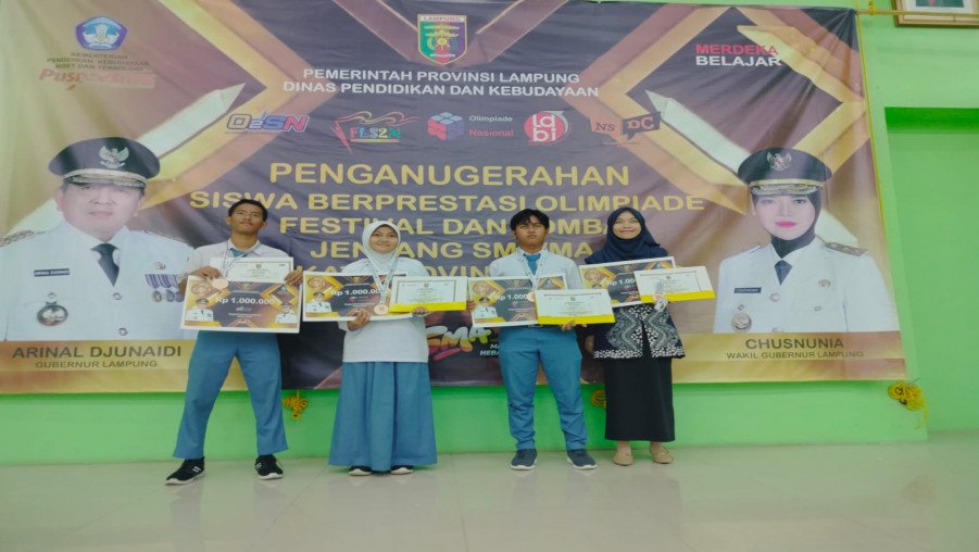 Empat Peserta Didik MAN 1 Bandar Lampung Terima Penghargaan dari Dinas  Pendidikan dan Kebudayaan Provinsi Lampung