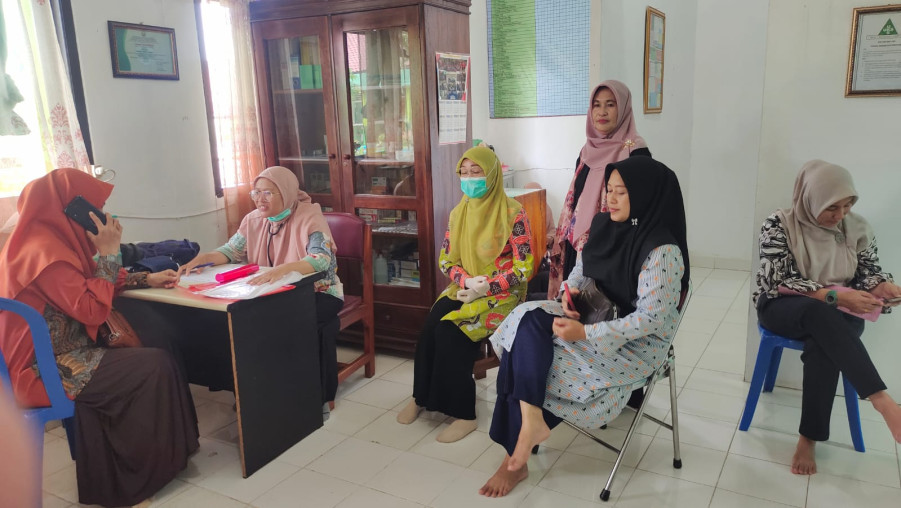 Tenaga Pendidik dan Kependidikan MAN 1 Bandarlampung Ikuti Pemeriksaan IVA dan PPV DNA