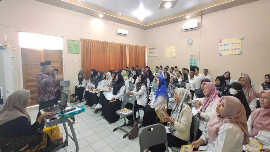 MAN 1 Bandarlampung Gelar Pelatihan Menghafal Cepat untuk Guru