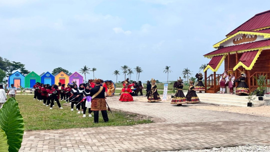 Marching Band Citra Bahana Madaliyansa MAN 1 Bandar Lampung Meriahkan Peresmian Destinasi Wisata Jungle Sea Theme Park