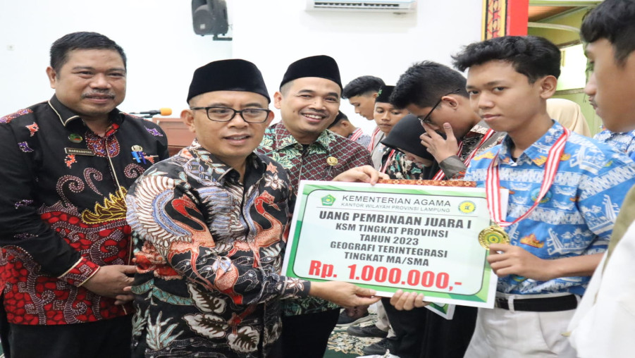 Peserta Didik MAN 1 Bandarlampung Terima Penghargaan KSM Tingkat Provinsi