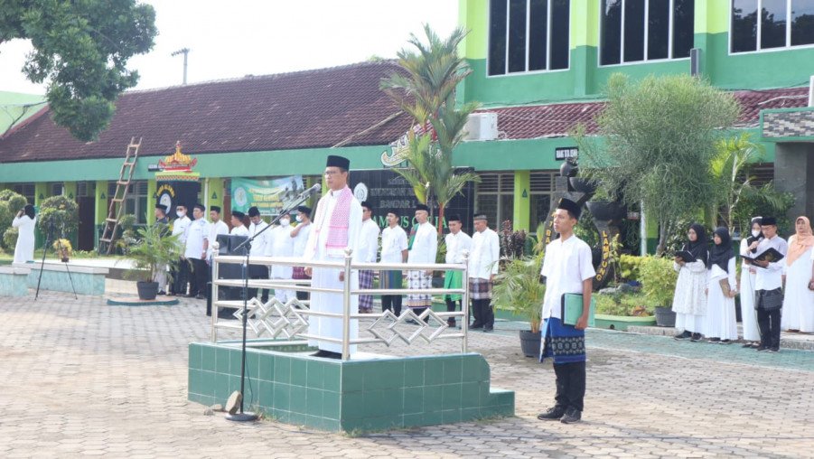 Peringatan Hari Santri di MAN 1 Bandar Lampung