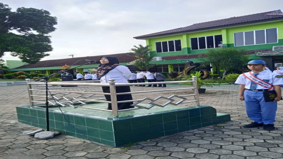 Upacara Bendera Madaliyansa, Pembina Upacara Imbau Siswa Madrasah Harus Memiliki Kecerdasan Intelektual