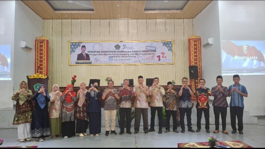 Tingkatkan Kompetensi, Guru-Guru Matematika MAN 1 Bandarlampung Ikuti Pelatihan Metode Gasing