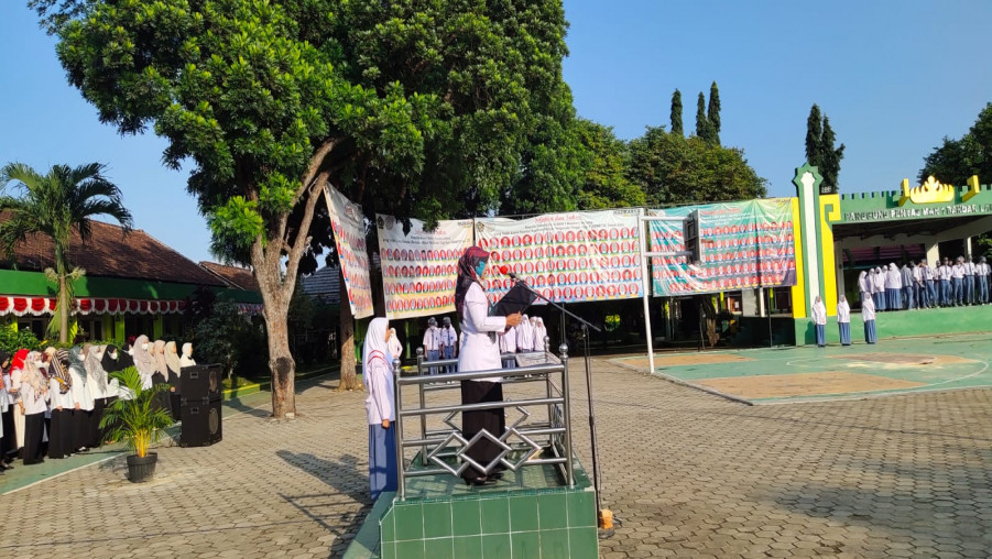 Waka Humas MAN 1 Bandar Lampung Ajak Siswa Untuk Lampaui Prestasi Alumni