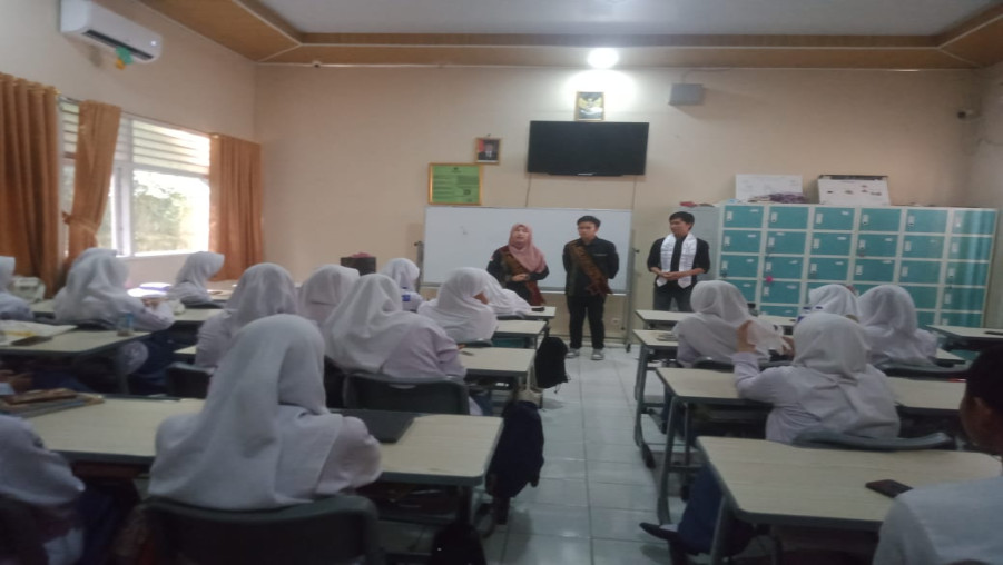 Siswa-Siswi Kelas X MAN 1 Bandar Lampung Ikuti Sosialisasi PUP dan Cegah Stunting