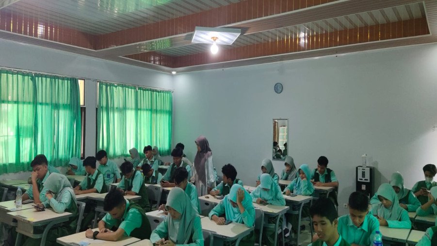 Kelas Unggul MAN 1 Bandarlampung Gelar Uji Kompetensi