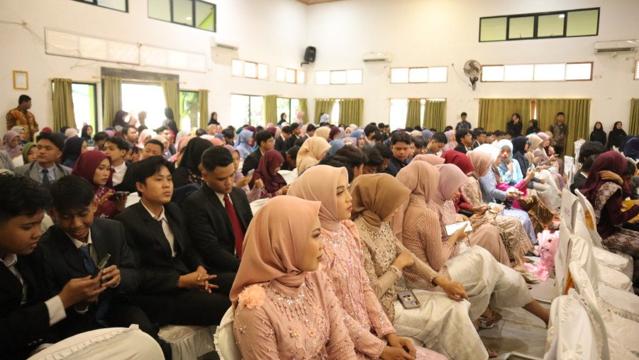 Pelepasan Siswa/i Kelas XII MAN 1 Bandar Lampung Tahun Ajaran 2024/2025