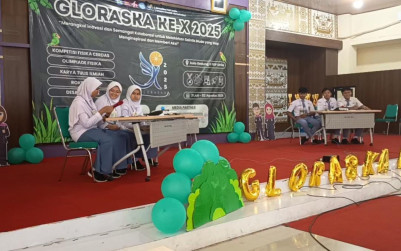 Siswa MAN 1 Bandar Lampung Raih Juara 1 Kompetisi Fisika Cerdas GLORASKA UNILA 2025