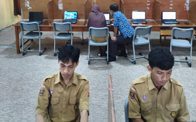 Tujuh Siswa MAN 1 Bandar Lampung Ikuti Simulasi OSN-P