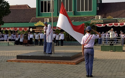 Upacara Bendera Merah Putih MAN 1 BandarLampung