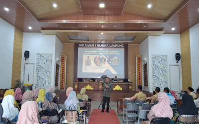 MAN 1 Bandar Lampung Gelar Sosialisasi Navigasi Kebijakan Kurikulum Baru